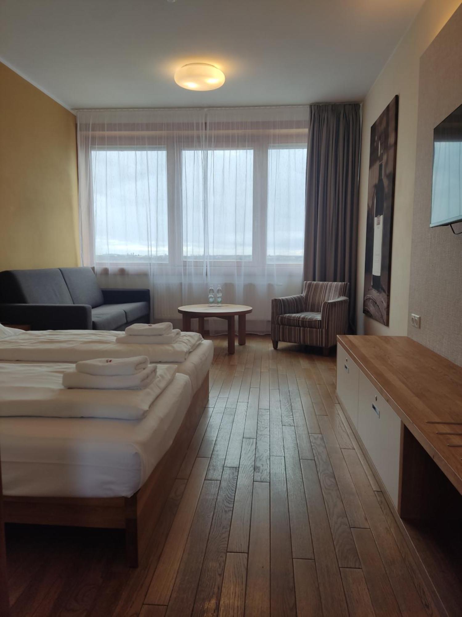 Hotel Madl Velke Bilovice Exterior photo